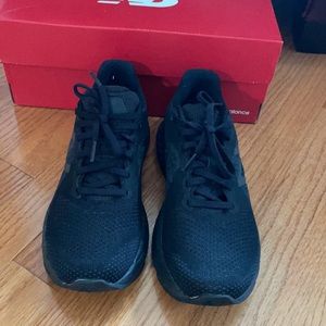 NIB New Balance Running Course Shoes
